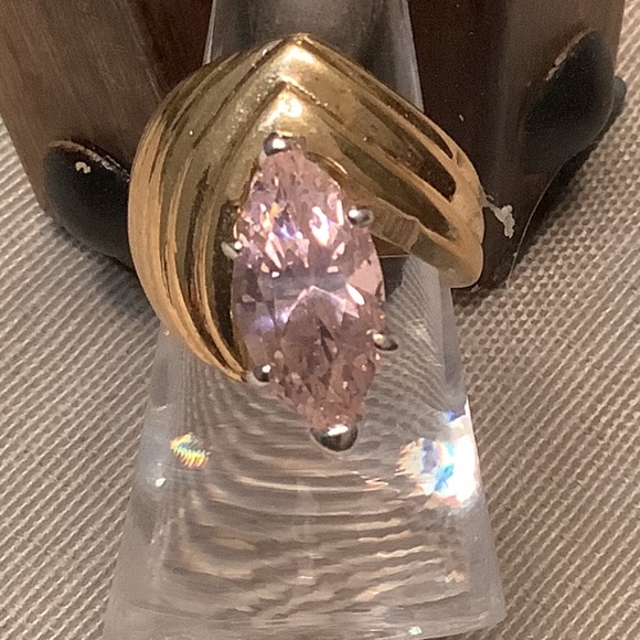 18KT GE Pink Cubic Zirconia Ring - Picture 2 of 4